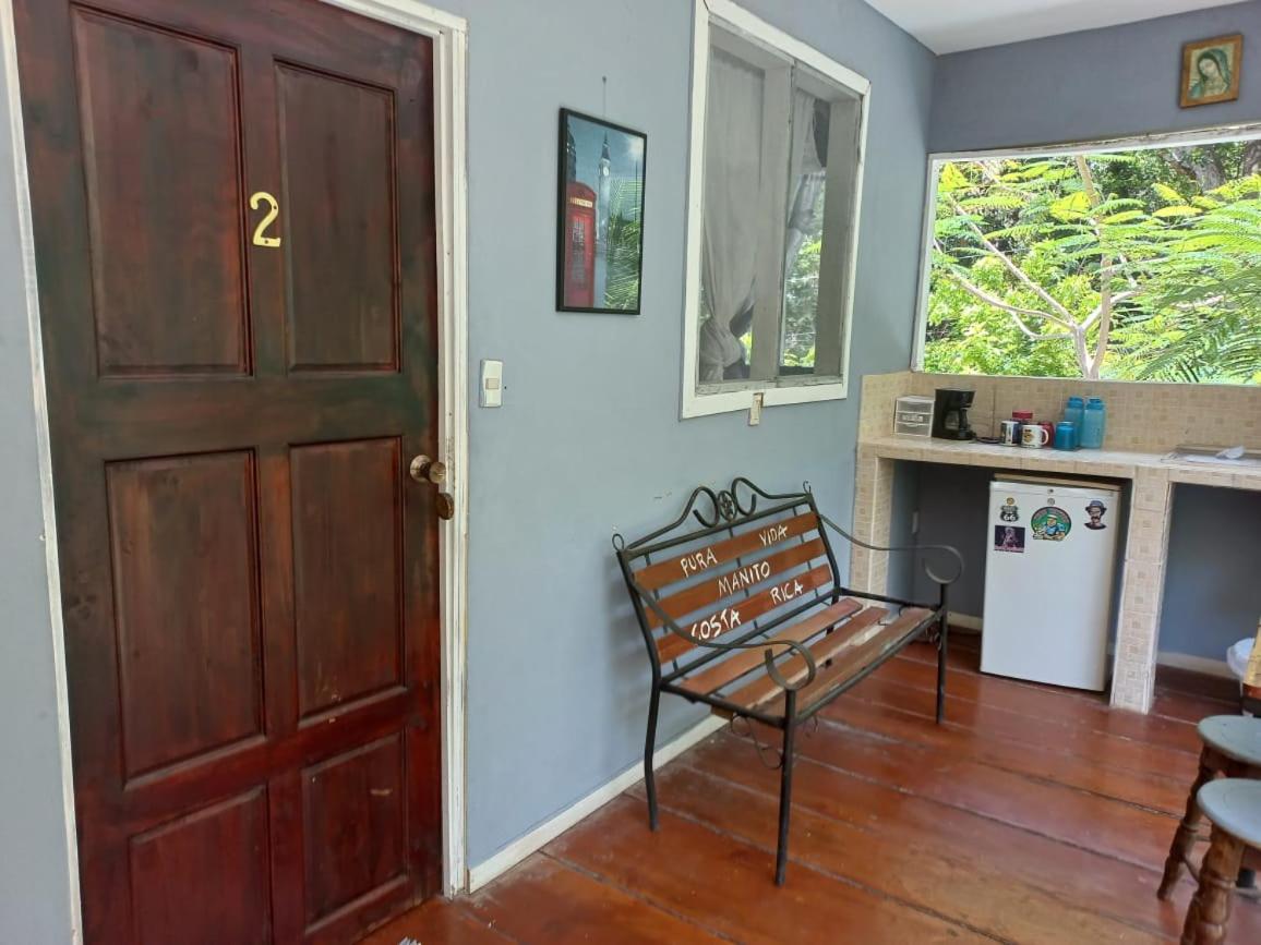 Donde Familia Manito Bed & Breakfast Paquera Eksteriør bilde