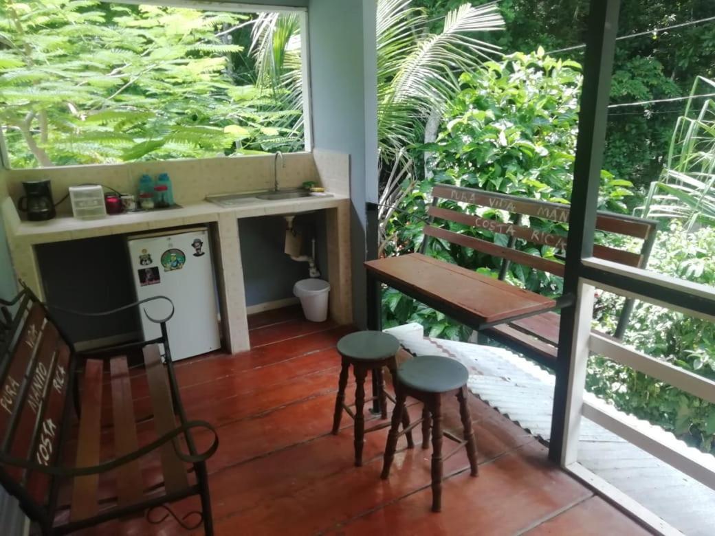 Donde Familia Manito Bed & Breakfast Paquera Eksteriør bilde
